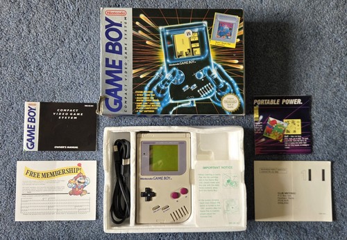 Nintendo gameboy console - nintendo,
