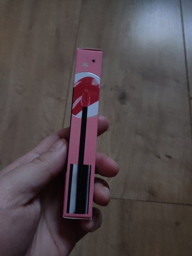 Soap glory pout standing - &,