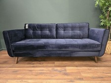 Designer Label Retro Modern