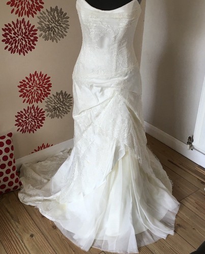 Suzanne neville lace wedding - neville,