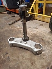 Triumph Daytona 955i 2000 Lower triple tree fork clamp yoke 2714270