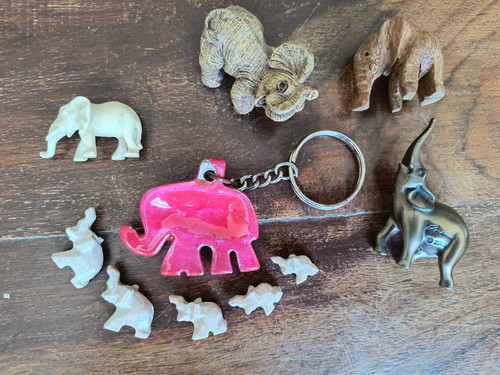 Mixed lot elephant - 10,
