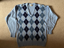MADE IN HAWICK SCOTLAND PURE NEW WOOL ARGYLE PATTERN V NECK JUMPER S-40