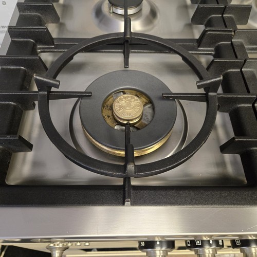Britannia delphi wok - delphi, and
