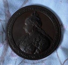 CITY OF LONDON MEDAL QUEEN