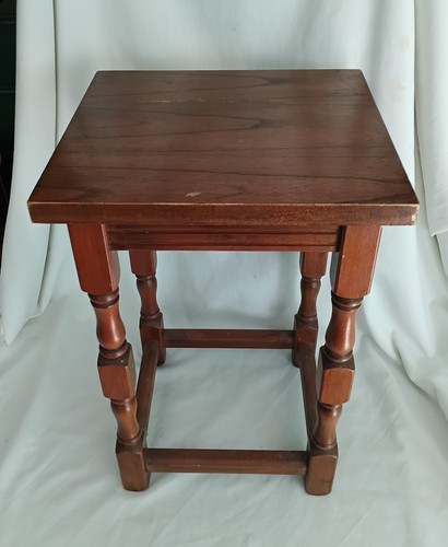 Vintage solid wood turned leg