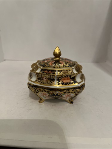 Antique royal crown - an, derby