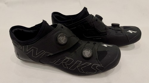 Works ares road shoes - road, shoes.