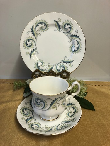Royal standard bone china - royal,
