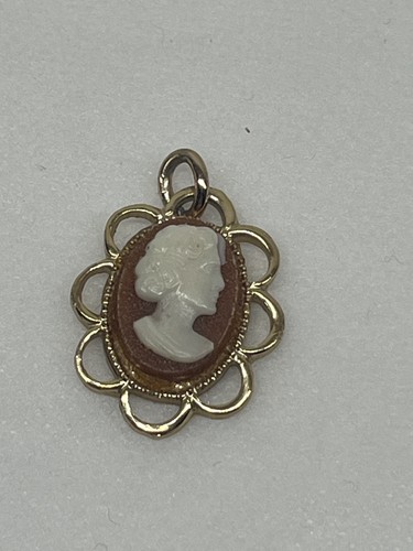 Vintage cameo pendant - pendant,