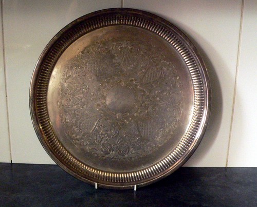 Large vintage round - large, plated