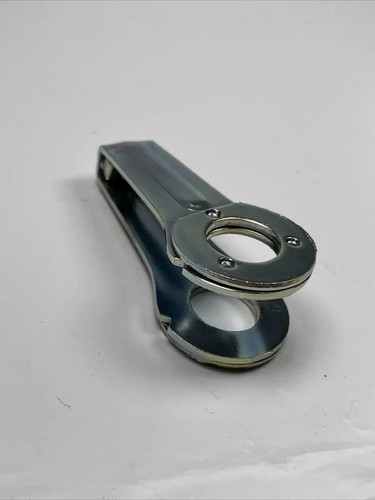 Chain tensioner left puller - chain,