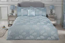 Duvet Set Embellished Jacquard Quilt Cover with Pillow Cases - Blossom
