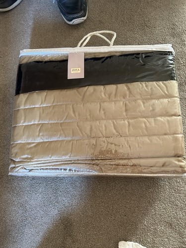 Luxury quilted bedspread gold - quilted,