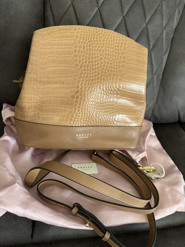 Radley london arrow road - london,
