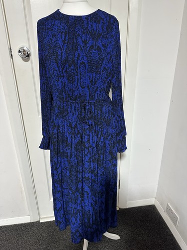 Holly willoughby blue mix - holly,