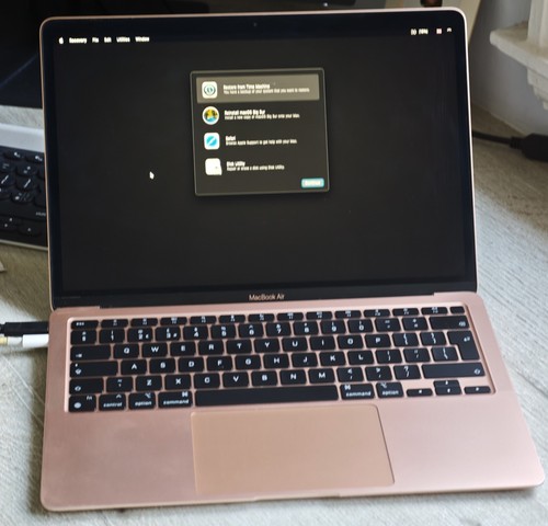 Apple macbook air m1 2020 - 13",