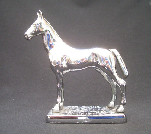 Vintage 1930s race - horse, car