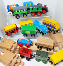 Wooden train bundle trains + track + Thomas carriages - Compatible with Brio
