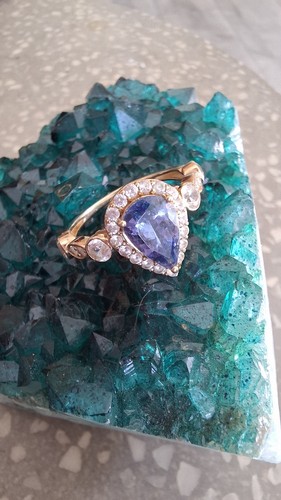 Gemporia 9ct yellow gold - gold, aaa