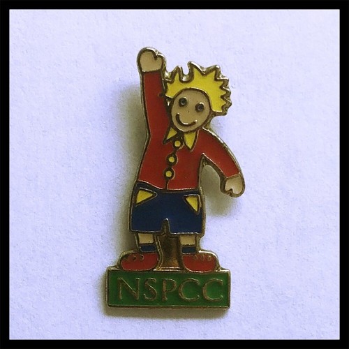Nspcc charity pin - nspcc, boy