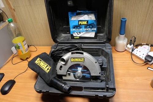 Dewalt 184mm 240v circular - , saw