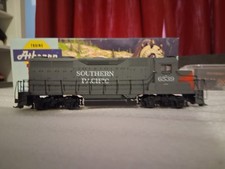 HO Locomotive Athearn GP 35 Southern Pacific