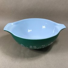 Large Green Retro Shamrock