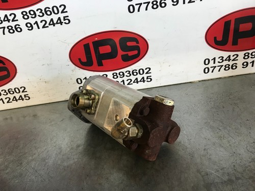 Auxiliary hydraulic drive - , pump
