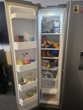 Samsung American Fridge Freezer with Ice Water Dispenser