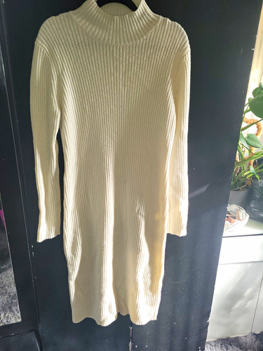 Uniqlo cream ribbed knit - cream,