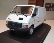 Renault Trafic Van 1:43 Scale Model Oxford Cararama Diecast 1986 White Classic