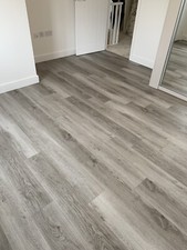 WOOD EFFECT. LUXURY VINYL