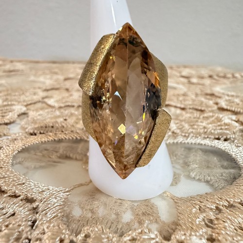 Vintage signed champagne - vintage,