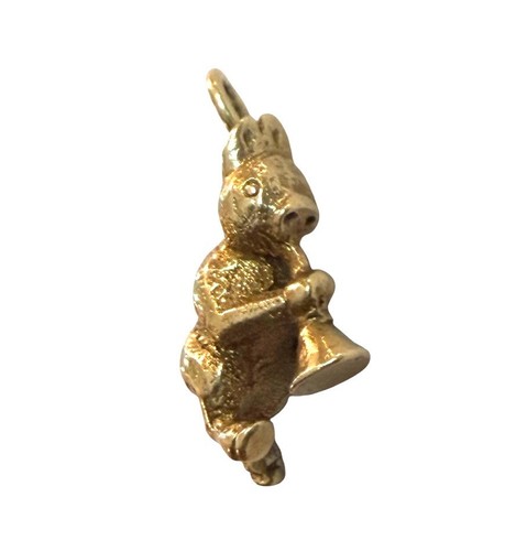 9ct vintage pig with horn