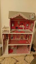 Isabelle's doll house