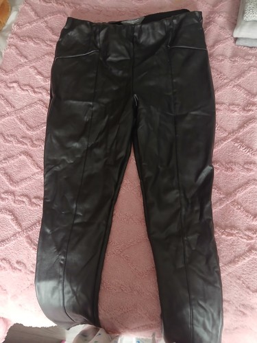 Pairs leather look - 2,