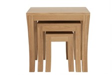 Nest of Tables Solid Oak Wood Set of 3 Tables Curved/Straight Legs Side Table