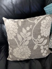 Floral White and Brown.Cushion