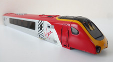 Bachmann OO Gauge Class 220 Voyager DEMU Driving Car Body Virgin Trains 60308 #2