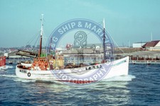 Fishing Trawler PRESENT HELP