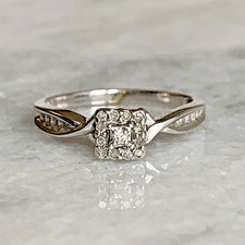 9 ct Gold Diamond .10ct Square