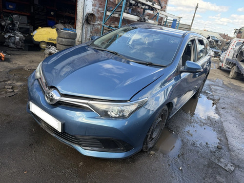 2015 toyota auris - auris, touring