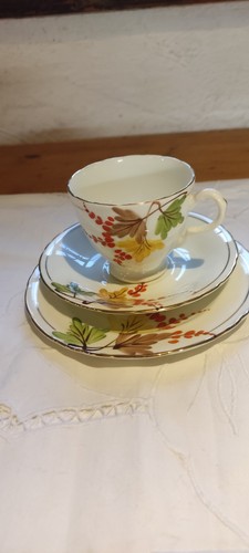 Piece hand painted - hand,