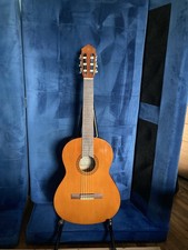 Yamaha CS40 Classical Acoustic Guitar, 3/4 Size, Brown, 6-String.