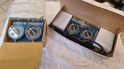 Pair motorcycle carburetor - of,
