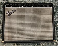 Fender - Performer 1000 - Guitar Amplifier - Used