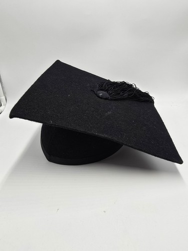 Vintage black mortar board - black,