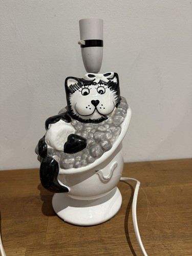 Quirky vintage ceramic cat - vintage,