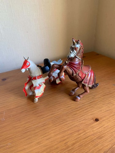 Elc two medieval knight horses - medieval,
